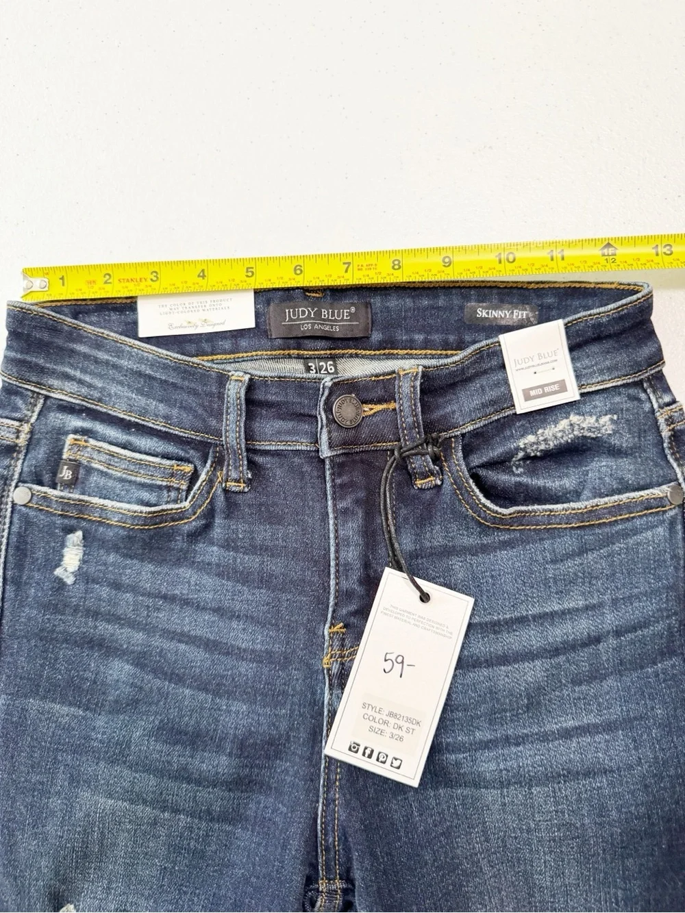 Judy Blue Destructed Mid Rise Skinny Jeans NWT 26